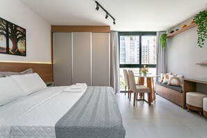 Iron/ironing board, Internet, bed sheets - WI-FI 500MB | Pool | 500m from Beiramar #CA76 (Florianópolis)