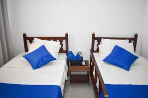 2 bedrooms, iron/ironing board, bed sheets - Comfortable apartment in Cartagena, near the beach, 15 min from the historical center. (Cartagena)