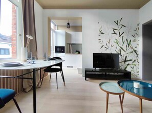 Dining - Cozy 1-bedroom apartment in wonderful Saint-Ghislain with WiFi (Saint-Ghislain)