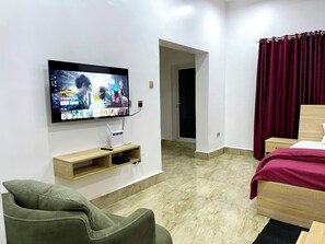 1 slaapkamer, een bureau, een strijkplank/strijkijzer, gratis wifi