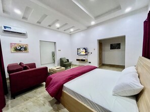 1 bedroom, desk, iron/ironing board, free WiFi