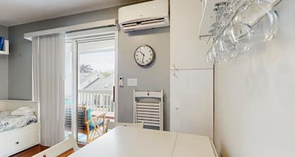 Charming Condo with Pool, Sauna, and Game Room Near the Beach