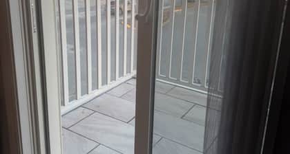 Luxurious 2 Bedroom with King and Queen bed and 1.5 Bathroom sleeps 6.