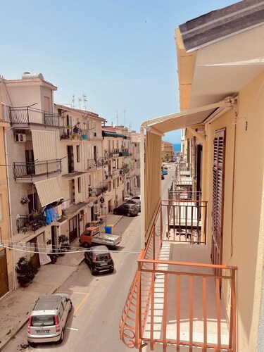 Sicily Apartment 2 - BLUE WAVES 🌊 - 5 min from the beach!