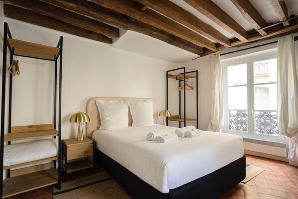 1 chambre, fer et planche à repasser, Wi-Fi, literie fournie