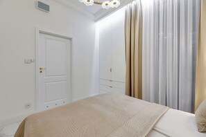 2 quartos, ferros/tábuas de passar roupa, Wi-Fi, roupa de cama