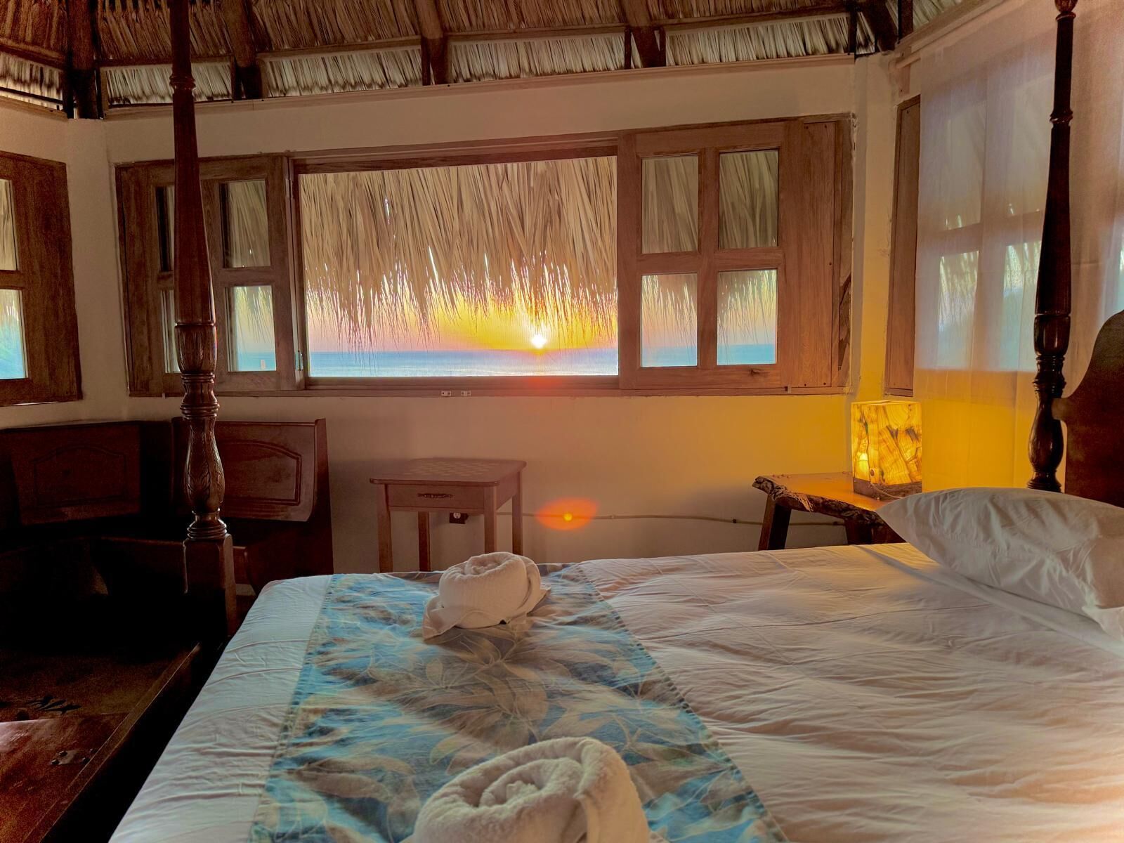 1 slaapkamer, een kluis op de kamer, een strijkplank/strijkijzer