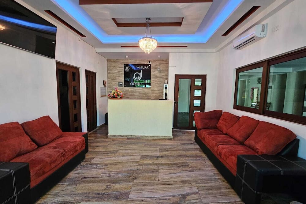Hotel Familiar Abejac