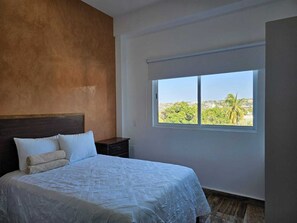 Standard Single Room, Partial Sea View | Laptop workspace, free WiFi - Hotel Familiar Abejac  (Puerto Escondido)