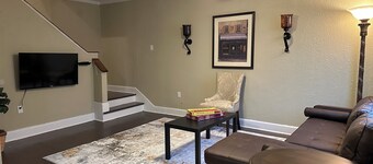 The Greenfield: 2-bedroom townhome close to LSU