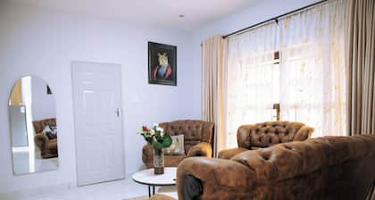 Spacious 4-Bed Self-Catering Apartment in Masvingo – Ideal for Families & Groups