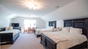 4 Schlafzimmer, Bügeleisen/Bügelbrett, WLAN, Bettwäsche