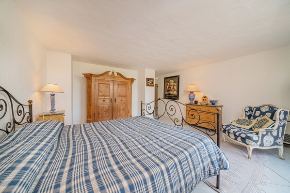 7 bedrooms, iron/ironing board, free WiFi, bed sheets - Villa Ippocampo by Wonderful Italy (Olbia)