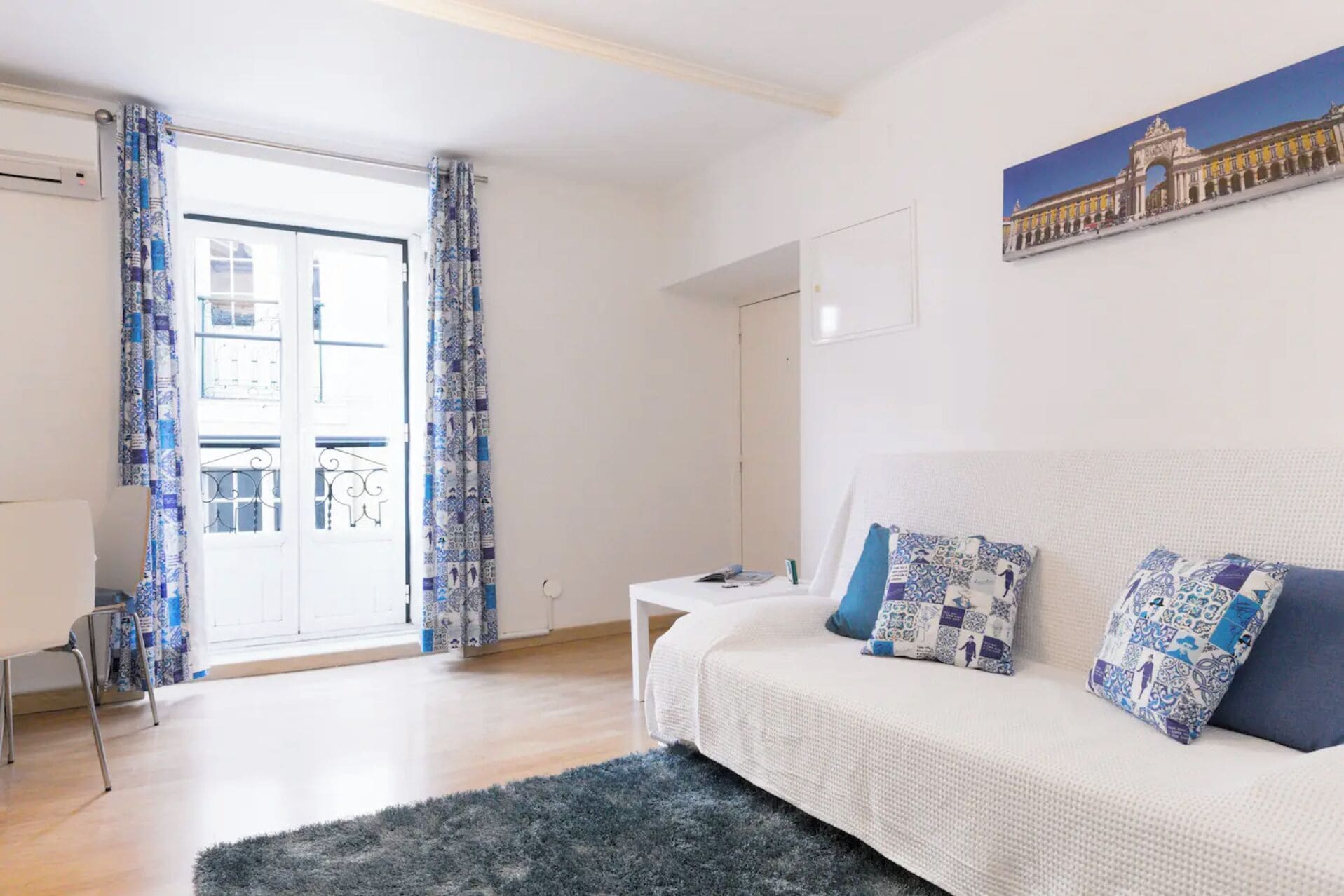 Basic Apartment, 2 Bedrooms, Non Smoking | Living area