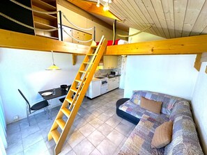 TV - SwissHut Stunning Views Alps & Lake - Apart. Du Lac (Därligen)