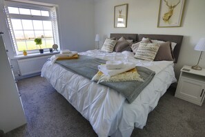 House | 3 bedrooms, free WiFi, bed sheets