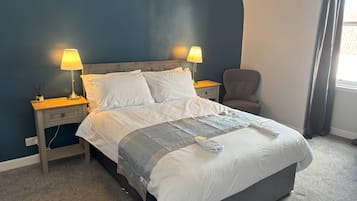 Comfort Double Room | Desk, laptop workspace, blackout drapes, soundproofing