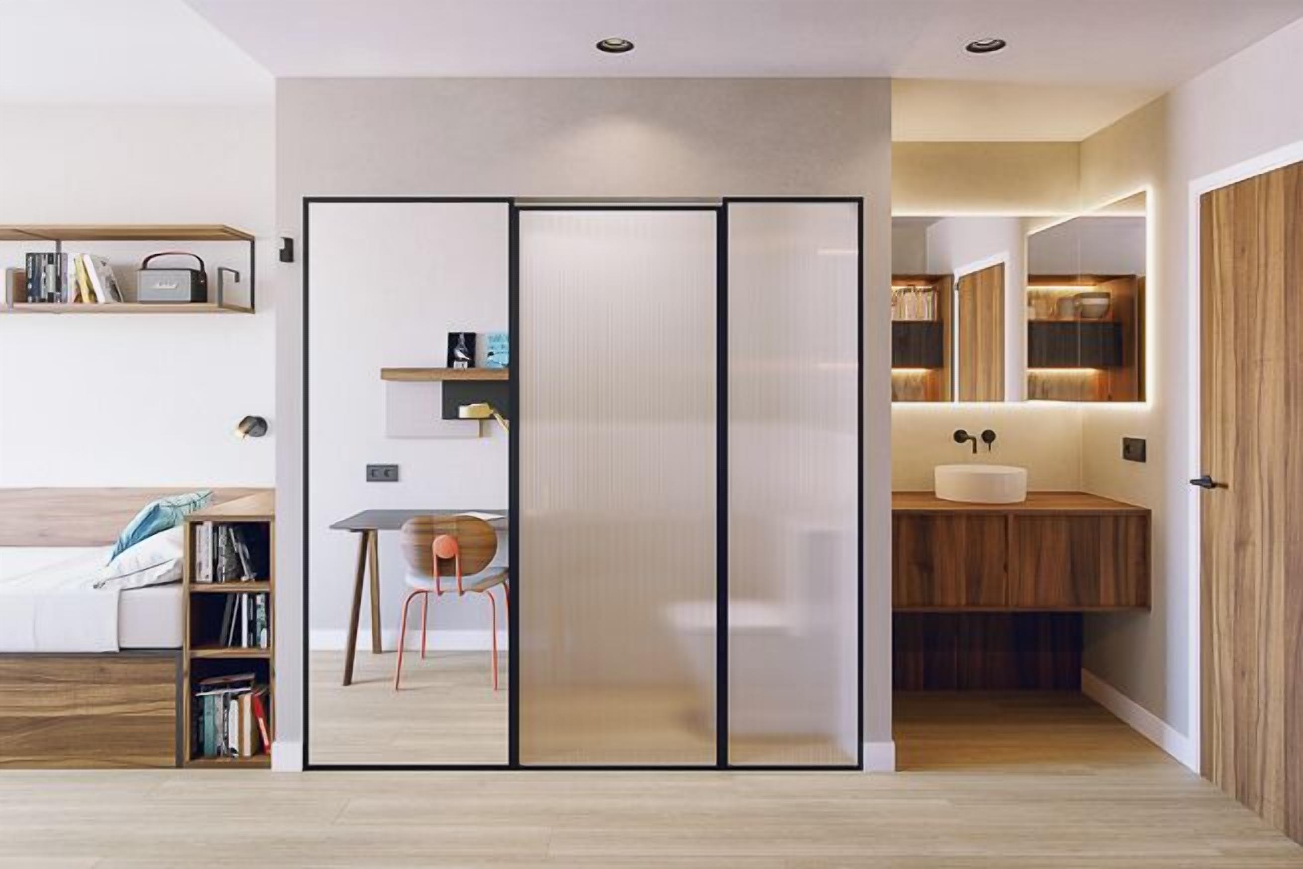 Schreibtisch, laptopgeeigneter Arbeitsplatz, kostenloses WLAN