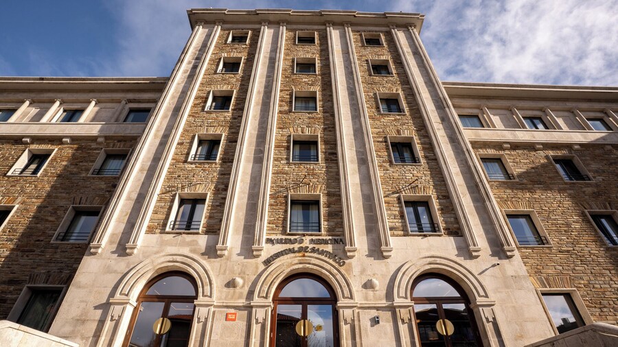 Lemonade Stays Santiago de Compostela