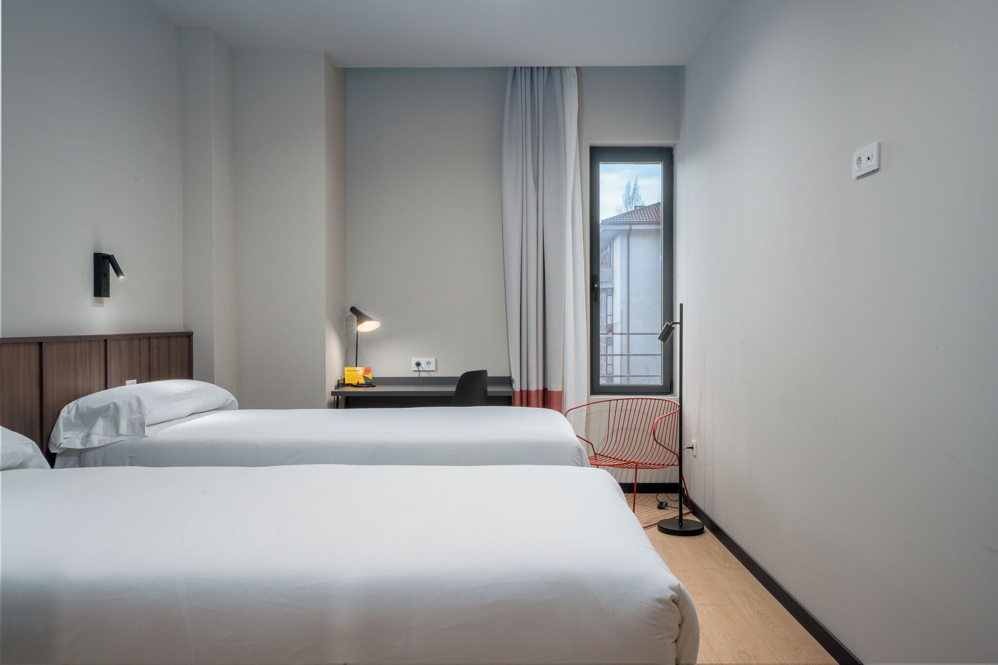 Habitación doble Premium | Escritorio, espacio para trabajar con laptop y wifi gratis 