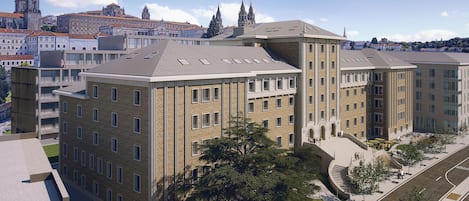 Vista frontal de la propiedad