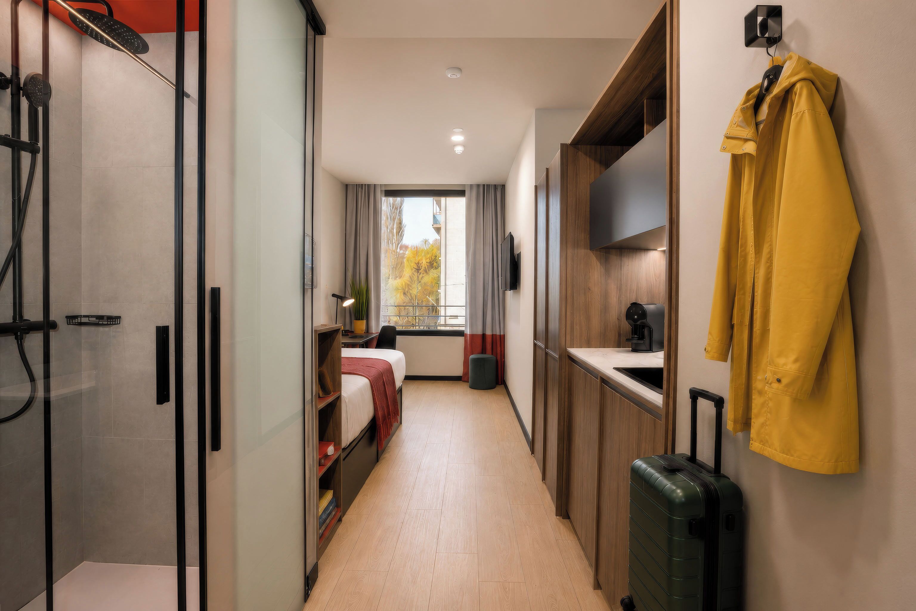 Desk, laptop workspace, free WiFi, bed sheets