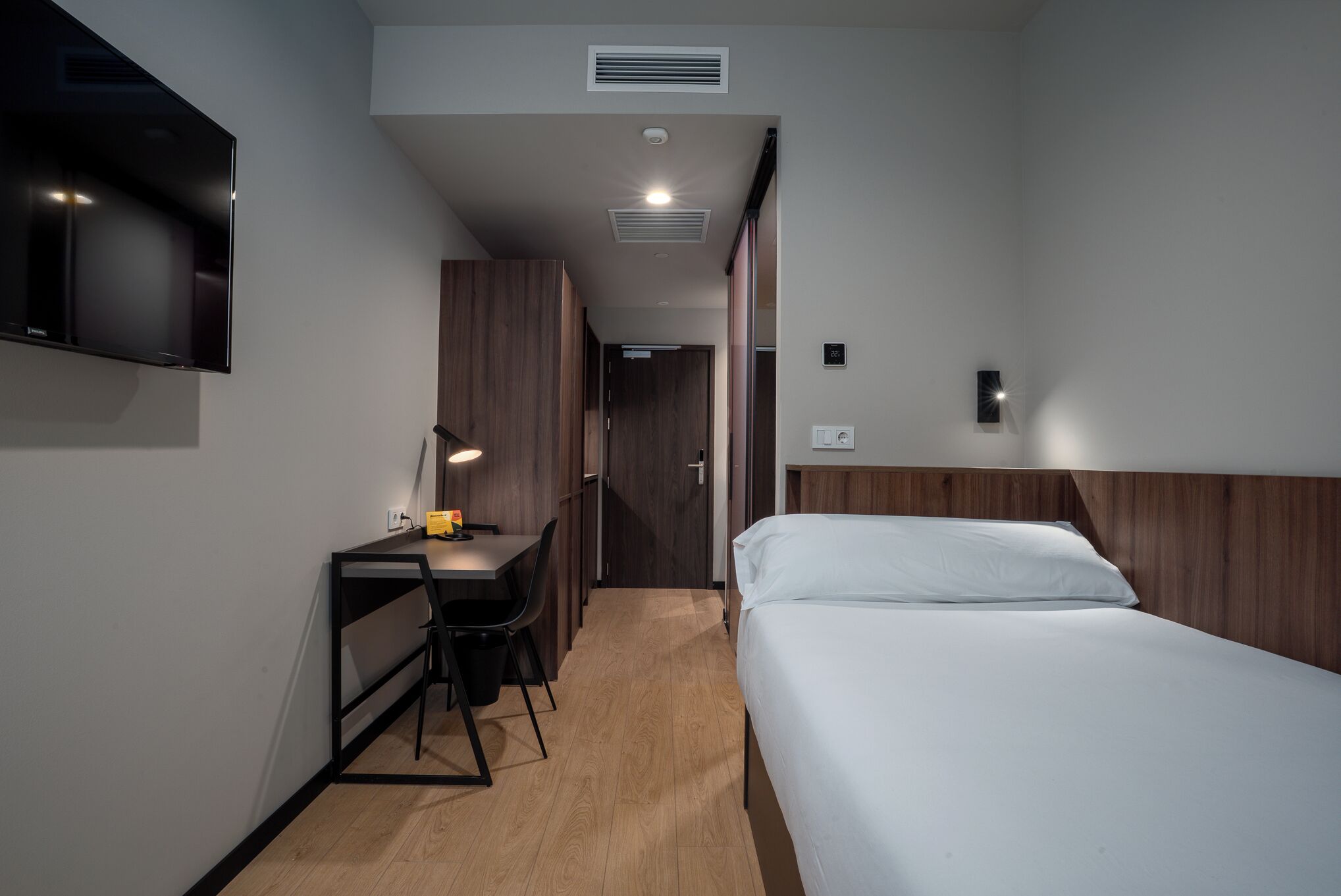 Standard Single Room | Desk, laptop workspace, free WiFi, bed sheets