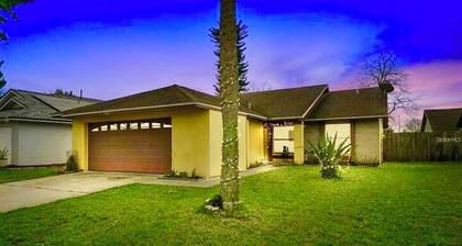 Ref 9902PF. Family villa near Disney. Pet friendly