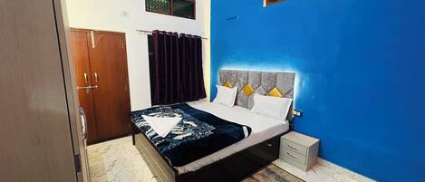 Deluxe Double Room | Memory-foam beds, desk, laptop workspace, soundproofing