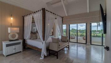 6 bedrooms, iron/ironing board, WiFi, bed sheets