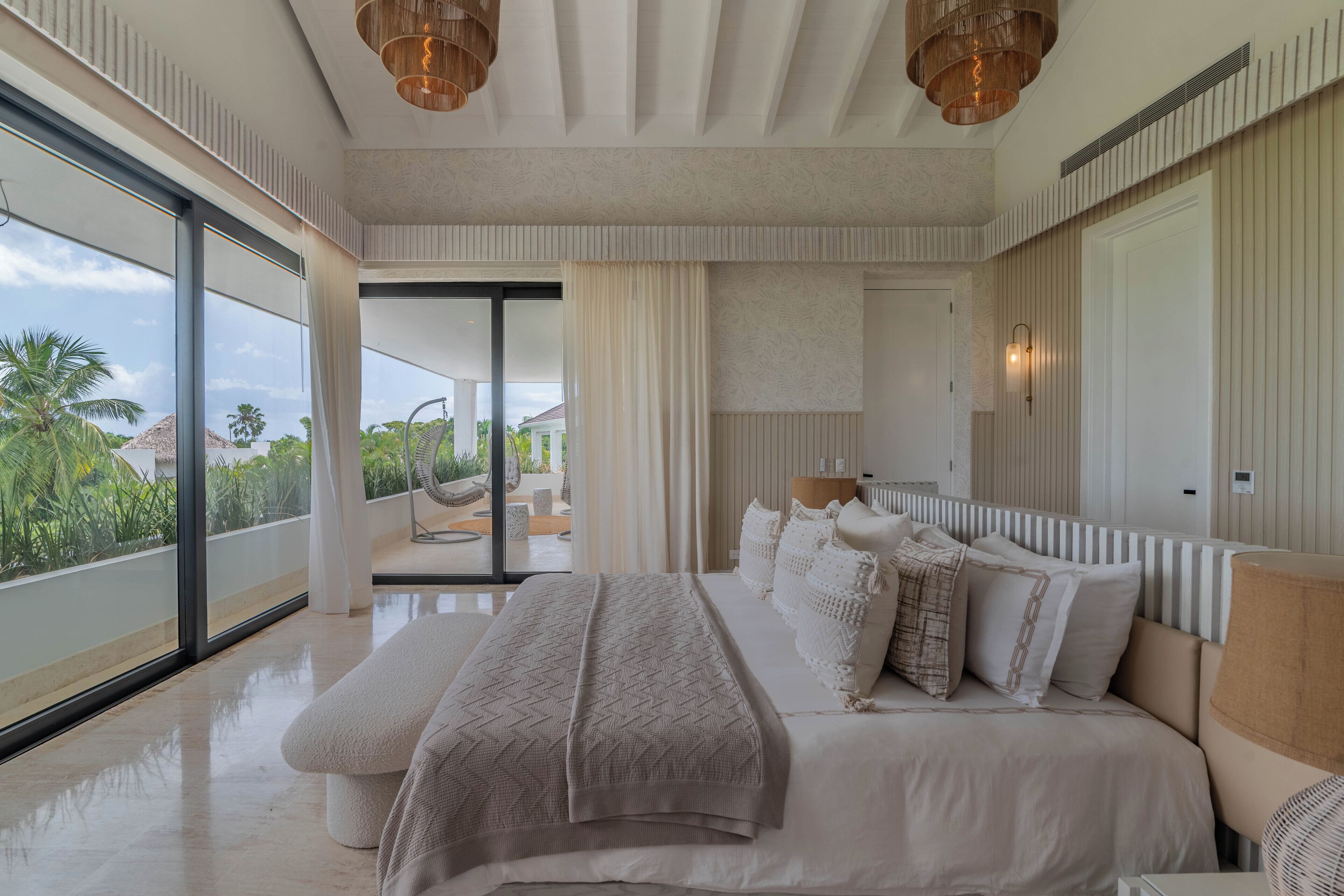 6 habitaciones, tabla de planchar con plancha, wifi y ropa de cama 