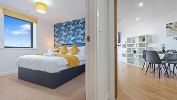 Apartment | 2 bedrooms, iron/ironing board, free WiFi, bed sheets