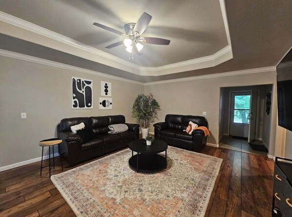 智能电视、壁炉