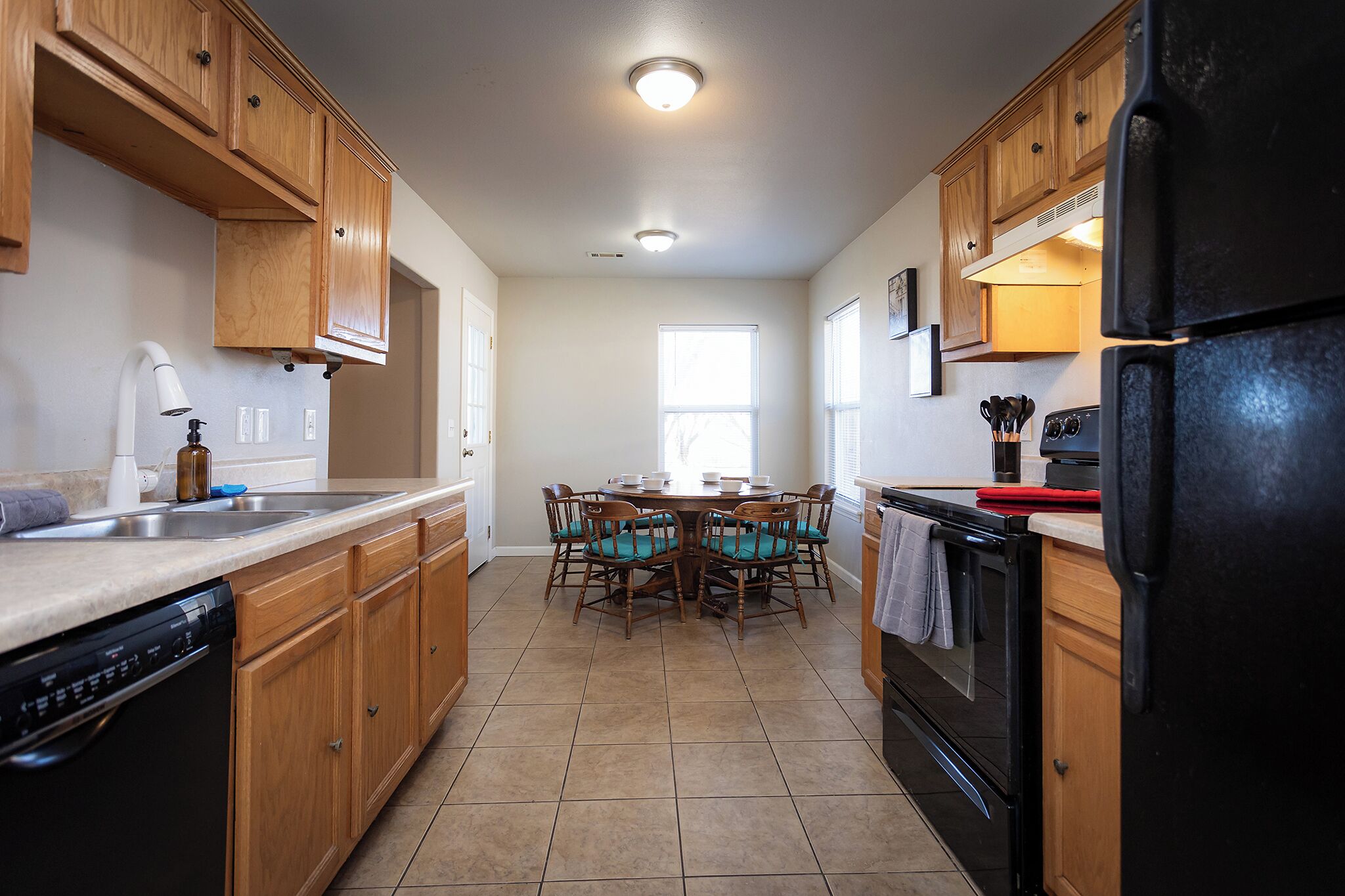 Frigorífic, microones, forn i placa de cuina 