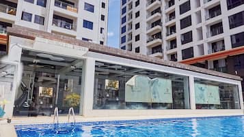 Kolam renang outdoor