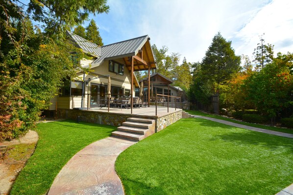 Property grounds - Deer Lodge #1 Lake front (Bass Lake)