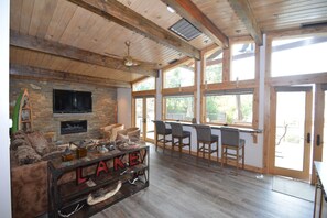 Interior - Deer Lodge #2- Lake Front (Bass Lake)