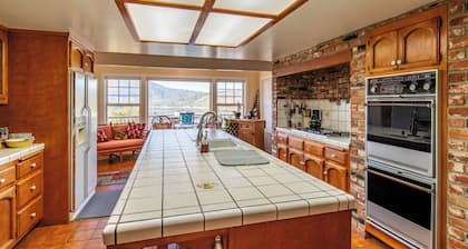 Falls Lake View Free Night Special for Off Season and a NEW HOT TUB