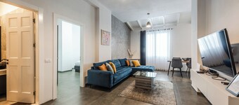Royal Hill Apartment 1 by PS