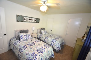 3 bedrooms, free WiFi, bed sheets - Ledge House-Lake Area (Bass Lake)