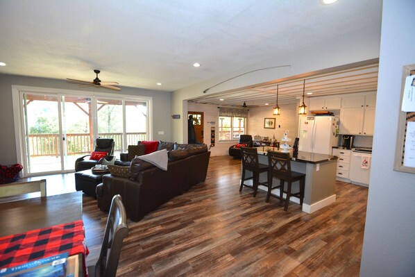 Interior - Ledge House-Lake Area (Bass Lake)