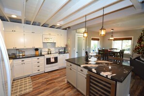 Fridge, microwave, oven, stovetop - Ledge House-Lake Area (Bass Lake)