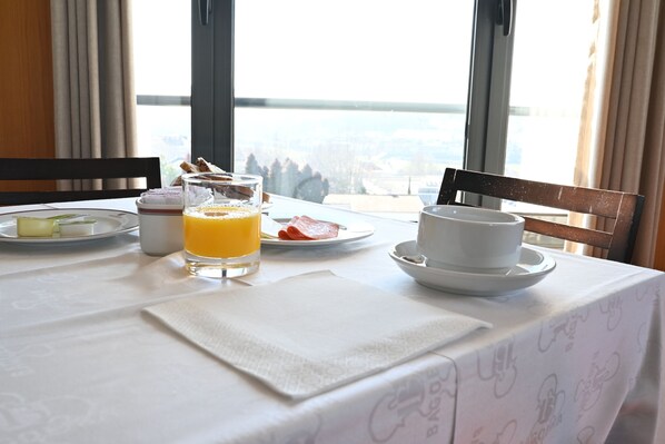 Petit déjeuner continental compris tous les jours