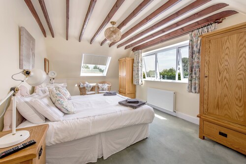 Linnets Somerset Holiday Home