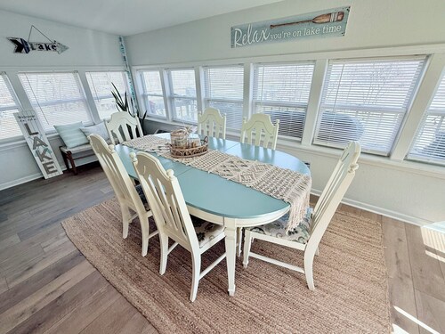 Peaceful water front retreat welcome to Sozo cabin! 