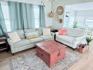 Smart TV, fireplace, DVD player