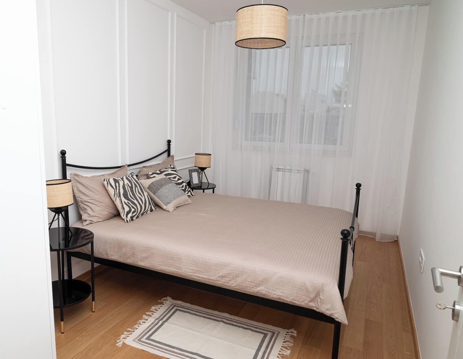 1 dormitori, wifi i roba de llit 