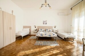 Rum - 1 sovrum - rökare - uteplats | 1 sovrum