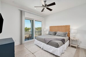 10 soverom, strykejern/-brett, reiseseng for barn og wi-fi (inkludert)