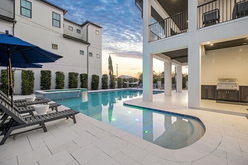 Private Pool, Movie Theater, Game Room, Golf Cart-30A Luxury Home-Emerald Palace